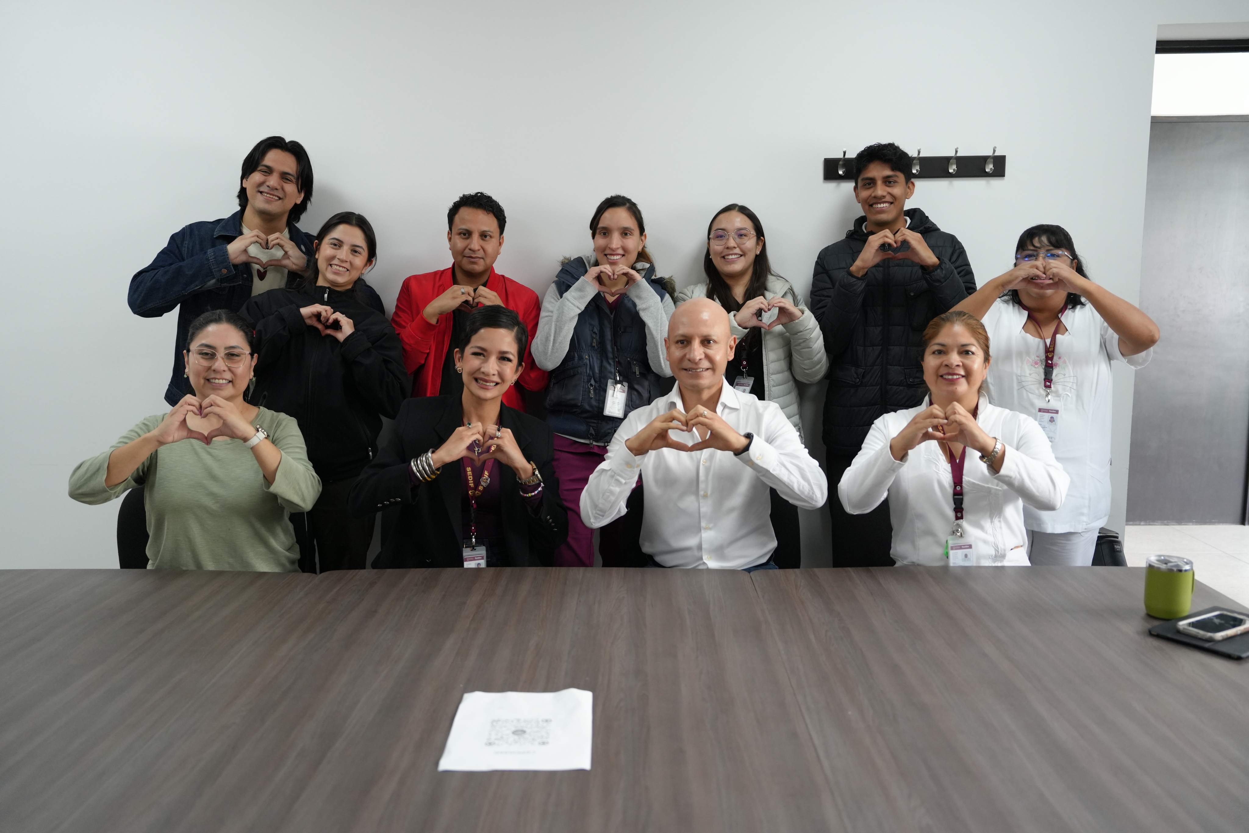 Participantes de feelink us reunidos en comunidad